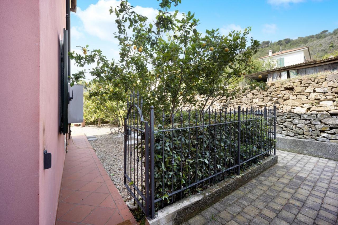 Maison Laura Diano Borello Exterior foto
